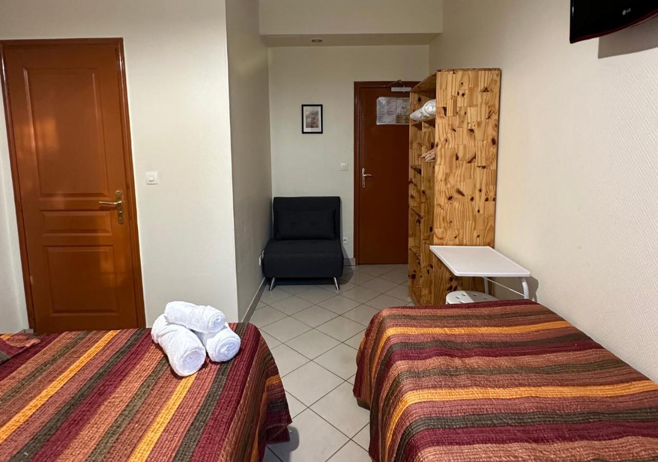 Hotel Victor Hugo Aubervilliers Ngoại thất bức ảnh