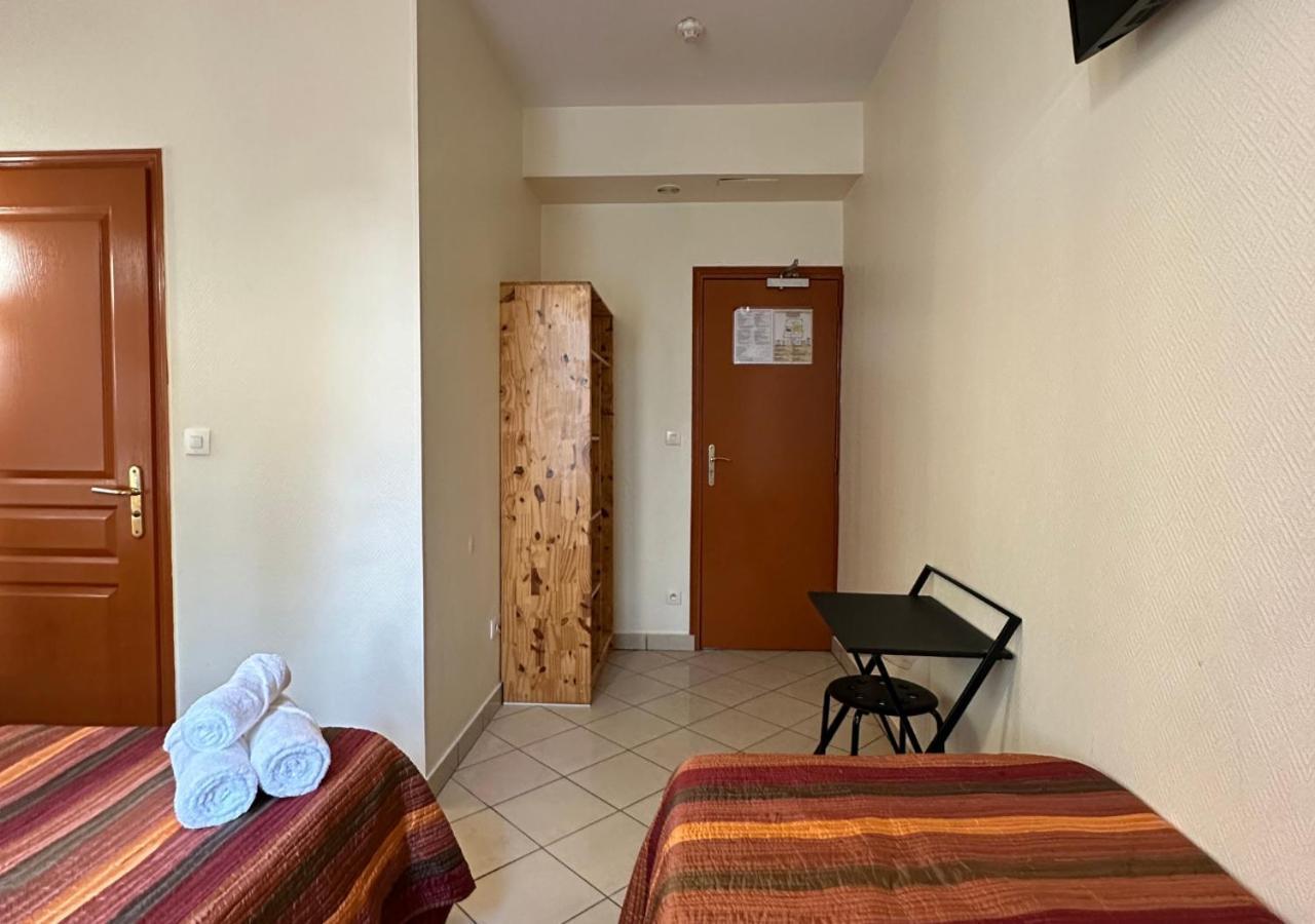 Hotel Victor Hugo Aubervilliers Ngoại thất bức ảnh